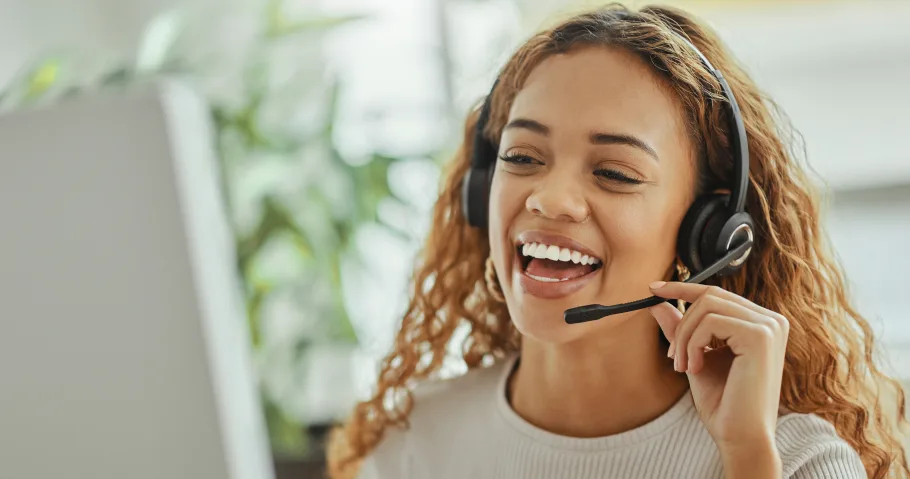 Cómo Adoptar un Enfoque Centrado en el Cliente para la IA en Centros de Contacto